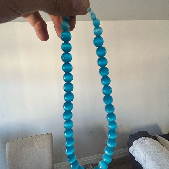 Cats Eye Blue Necklace - Picture 2 of 3